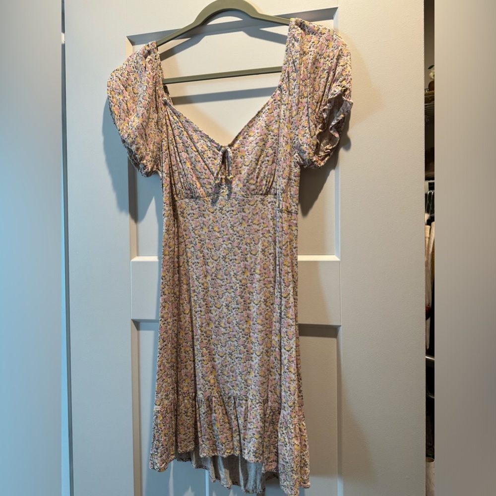Dress / Size Medium